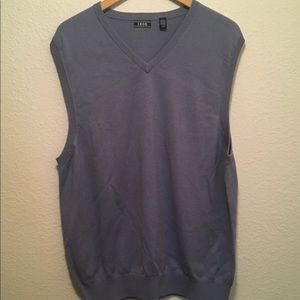 Izod Sweater Vest with V-neck Sz L $10 WHEN ADDED TO A BUNDLE OF 3)